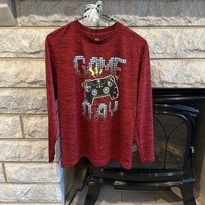 Boys Tek Gear long sleeve dry fit shirt red black size XL
